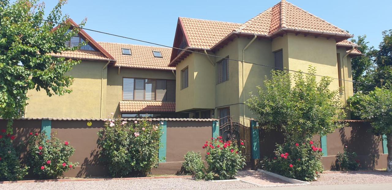 Villa Mugur 2 Mai Exterior photo